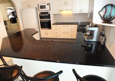 30mm Black Galaxy Granite Kitchen with Pencil Round Edge