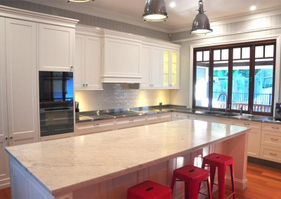 30mm Carrara Marble Kitchen Island with Pencil Round Edge