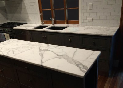 30mm Calacatta Marble Kitchen with Pencil Round Edge