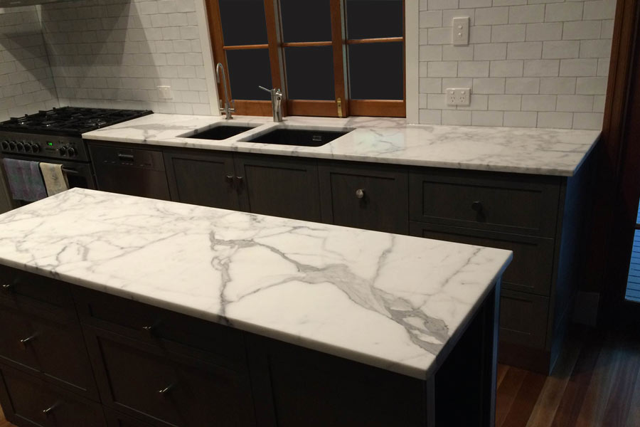 30mm Calacatta Marble Kitchen with Pencil Round Edge